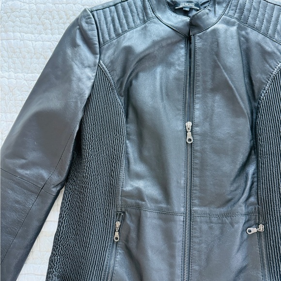 Renuar Black Leather Jacket, Size 10 - Picture 4 of 9